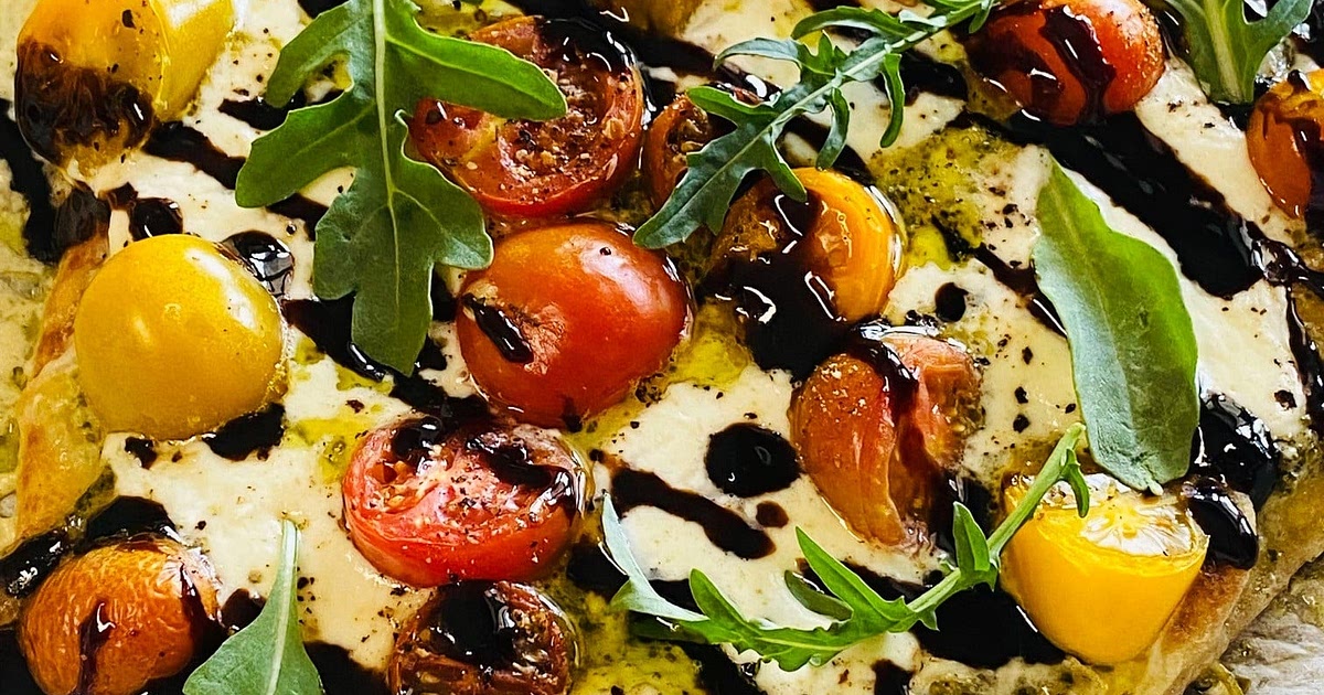 Tomato Burrata Pesto Flatbreads Recipe | Samsung Food App