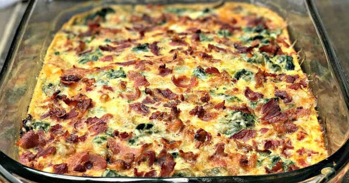 Keto Low-Carb Bacon, Egg, and Spinach Breakfast Casserole Recipe | Samsung Food App
