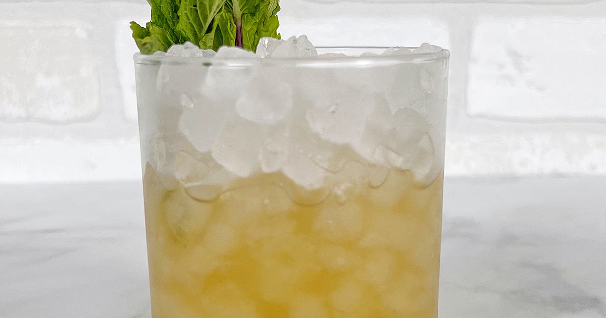 Classic Bourbon Smash Recipe | Samsung Food App