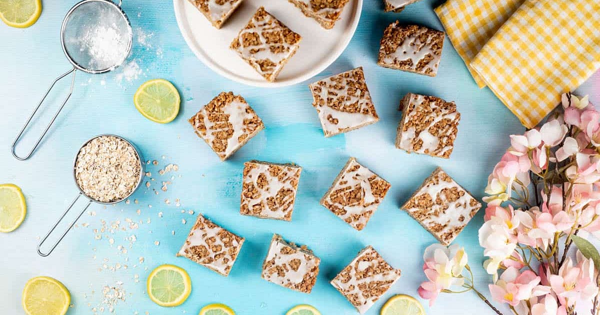 Easy Lemon Drizzle Flapjacks - Lemon Oat Bars Recipe | Samsung Food App