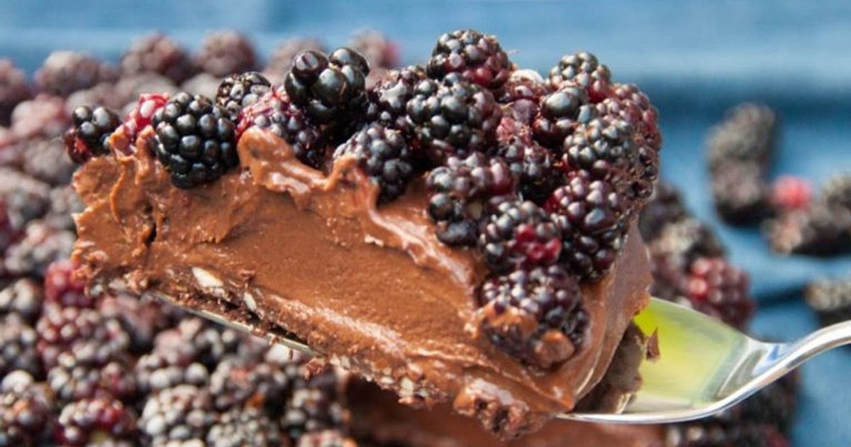 Avocado Chocolate Mousse Cake Recipe | Samsung Food App