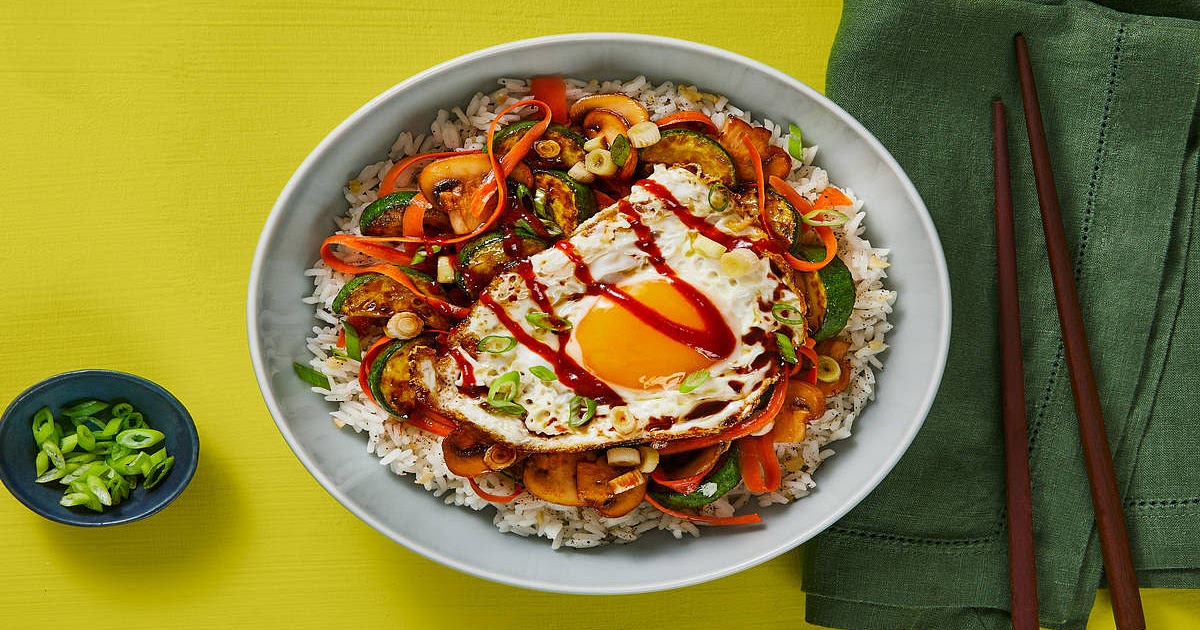 Zucchini & Mushroom Bibimbap Bowls with Sweet Sesame Sauce & a Fried Egg Recipe | Samsung Food App