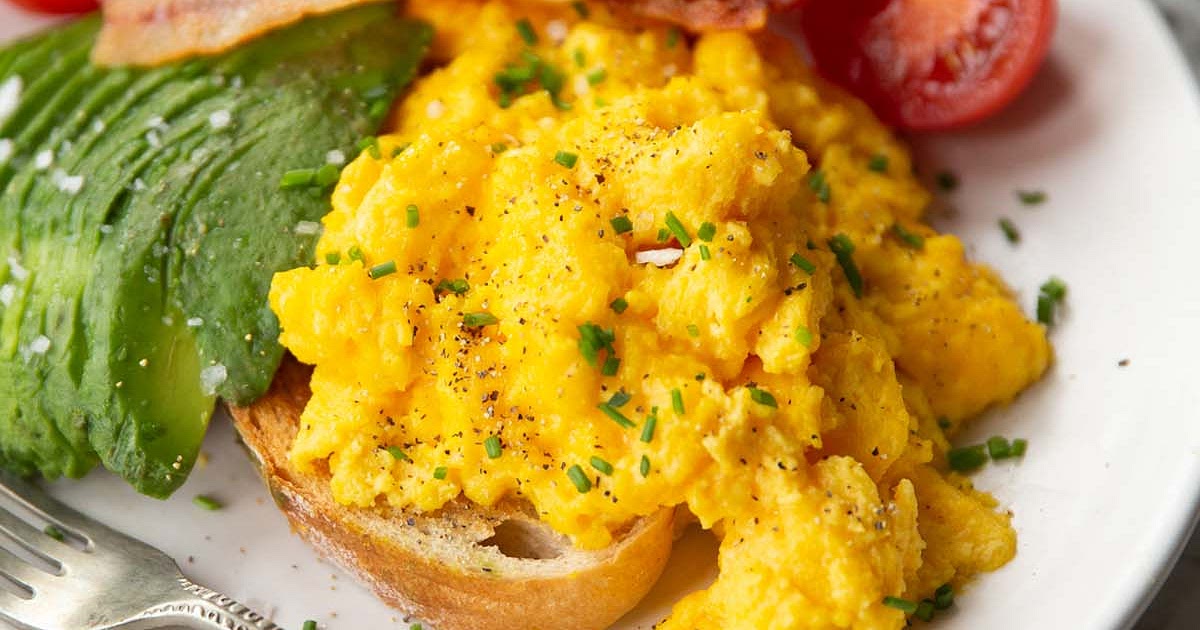Cheesy Scrambled Eggs Recipe | Samsung Food App