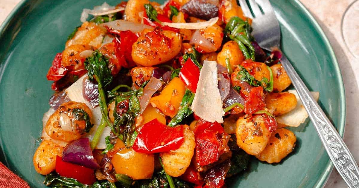 Sheet Pan Gnocchi with Roasted Vegetables Recipe | Samsung Food App