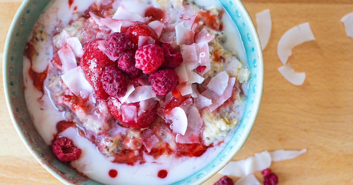 Berries & Cream Oatmeal Bowl Recipe | Samsung Food App