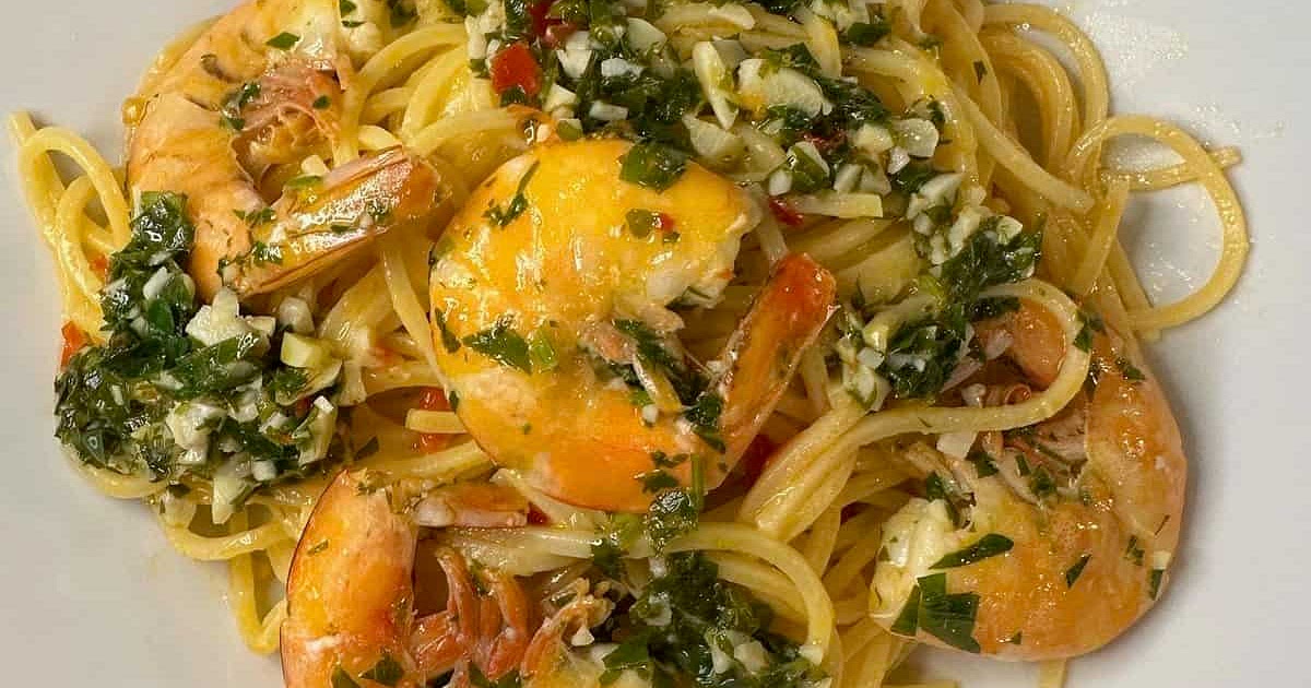Calabrian Chili Shrimp Scampi Pasta Recipe | Samsung Food App