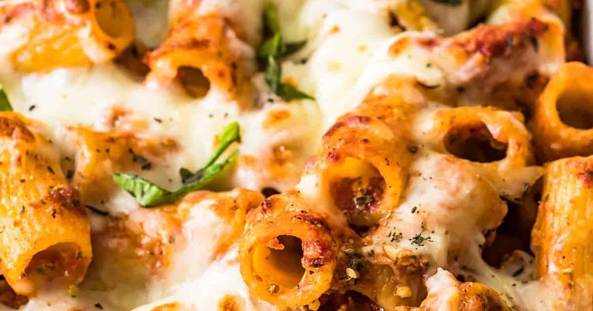 Cheesy Pesto Baked Rigatoni Recipe | Samsung Food App