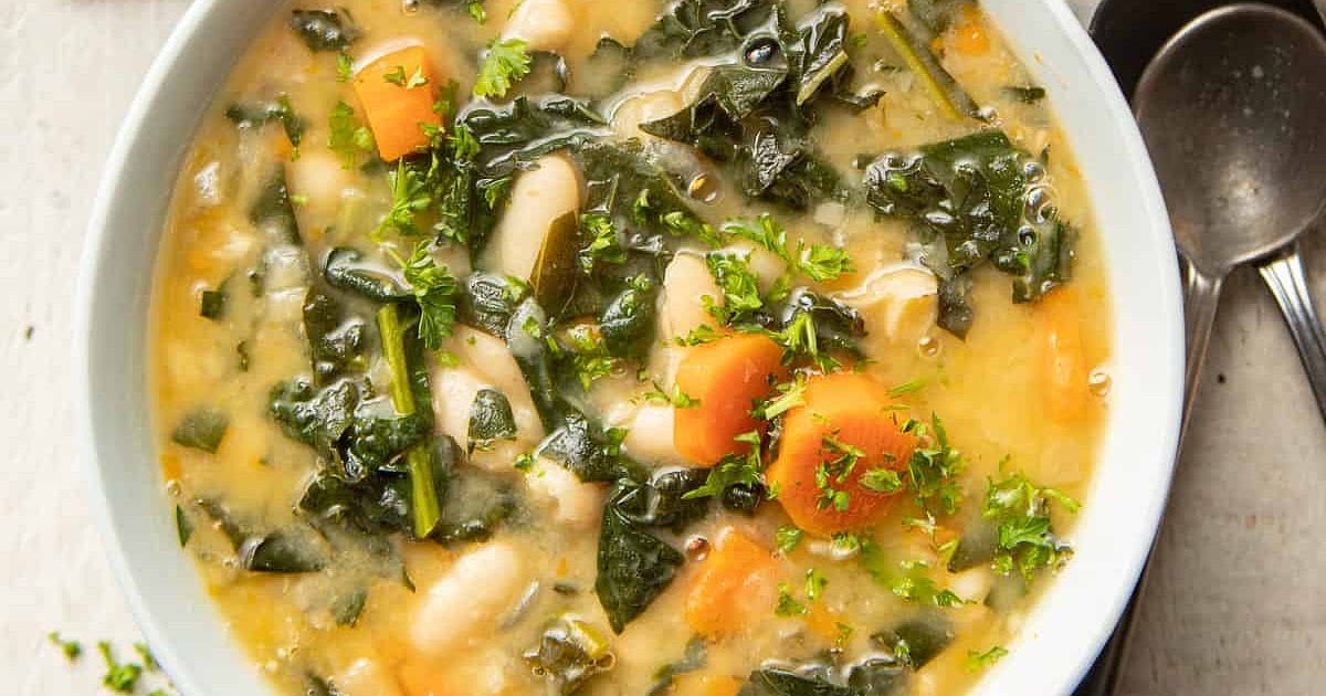 Tuscan Kale Soup Recipe | Samsung Food App