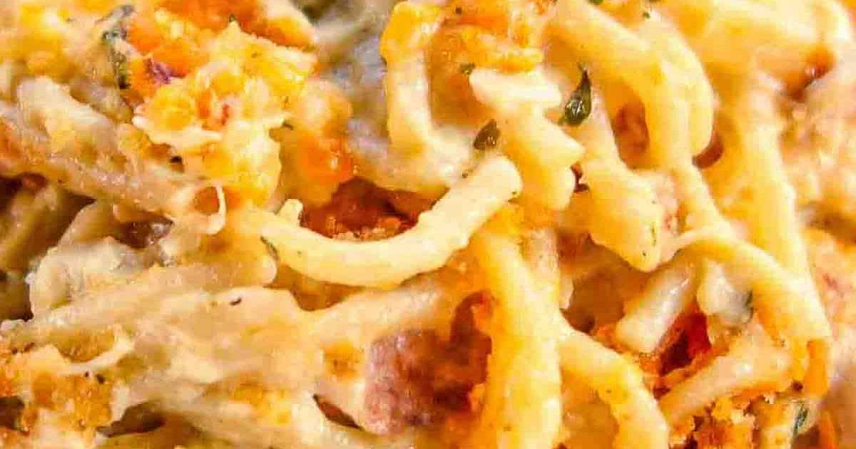 Cheesy Chicken Spaghetti Casserole Recipe | Samsung Food App