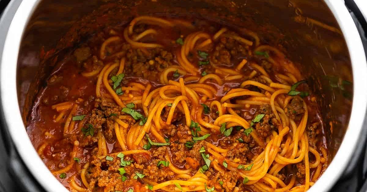 Instant Pot Spaghetti and Meat Sauce Recipe | Samsung Food App