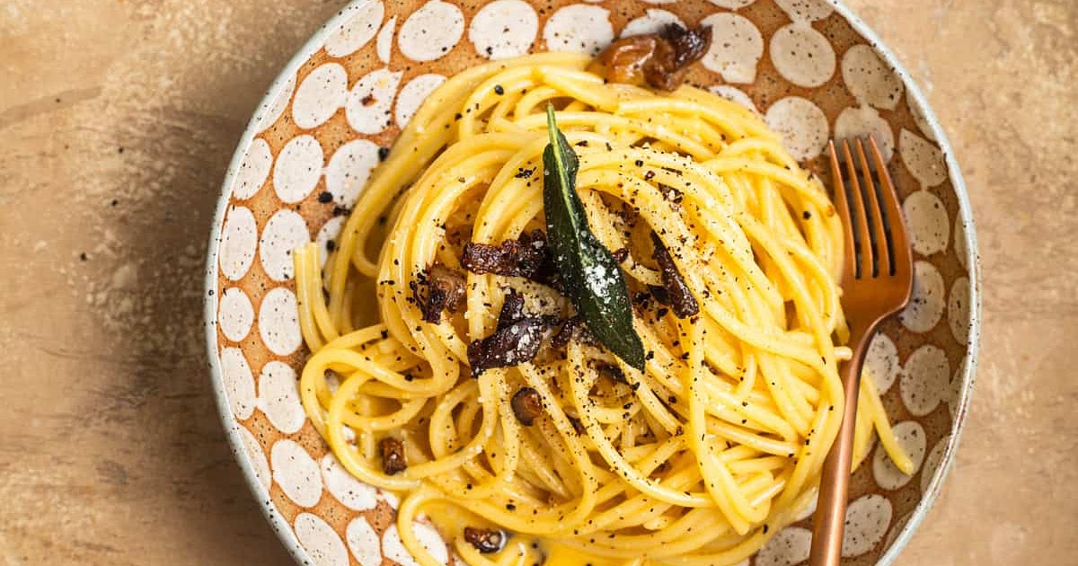 Vegetarian Mushroom Carbonara Recipe | Samsung Food App