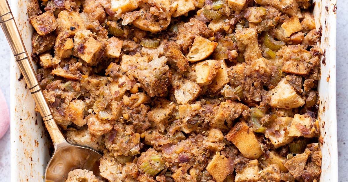 Easy Vegan Stuffing With Sausage Crumbles Recipe | Samsung Food App