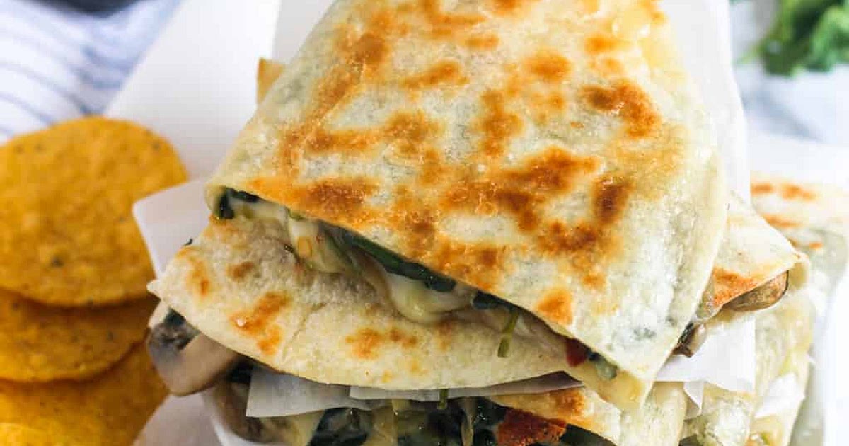 Crispy Spinach, Mushroom and Onion Quesadillas Recipe | Samsung Food App