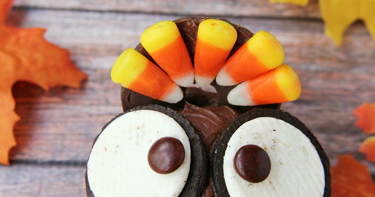 Wide-Eyed Turkey Cupcakes Recipe | Samsung Food App