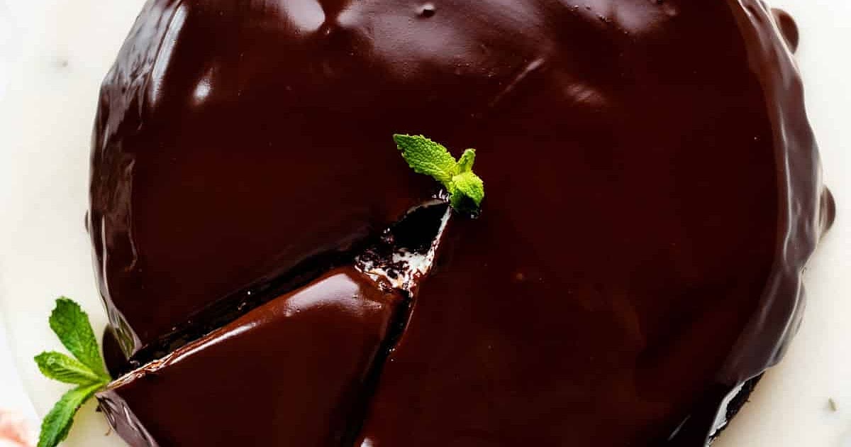 Mint Chocolate Cake Recipe | Samsung Food App