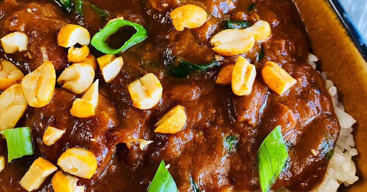 Slow Cooker Peanut Chicken Recipe | Samsung Food App