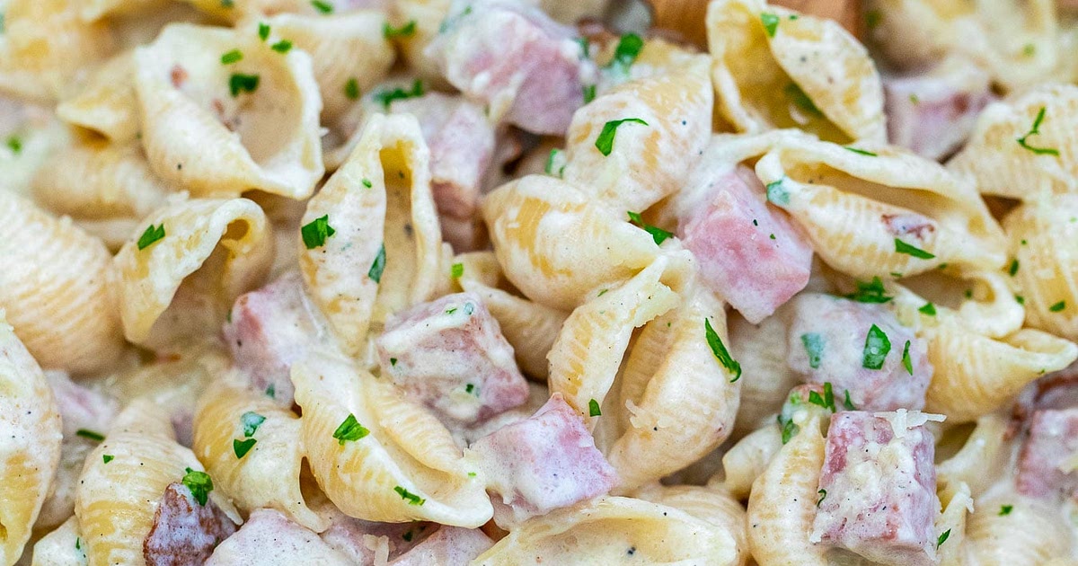 One Pan Ham and Cheese Pasta Recipe | Samsung Food App