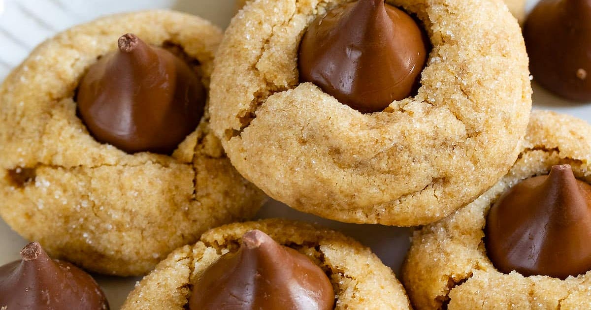 Easy Peanut Butter Blossoms Recipe | Samsung Food App