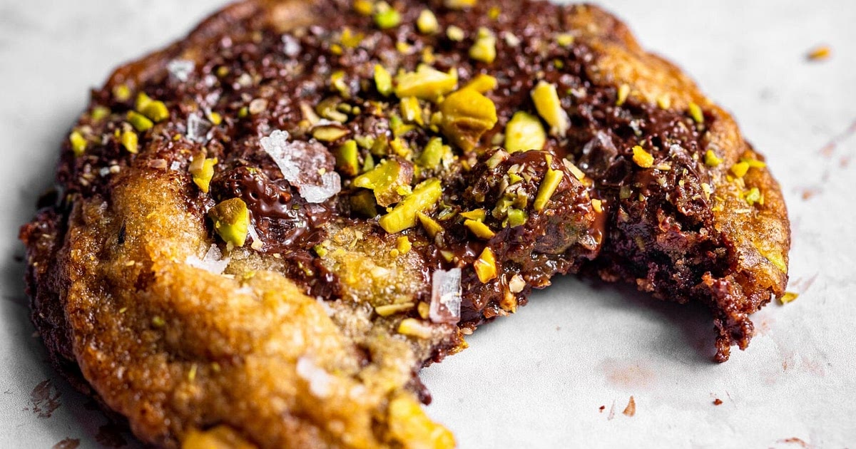 Salted Pistachio Chocolate Chunk Cookies Recipe | Samsung Food App