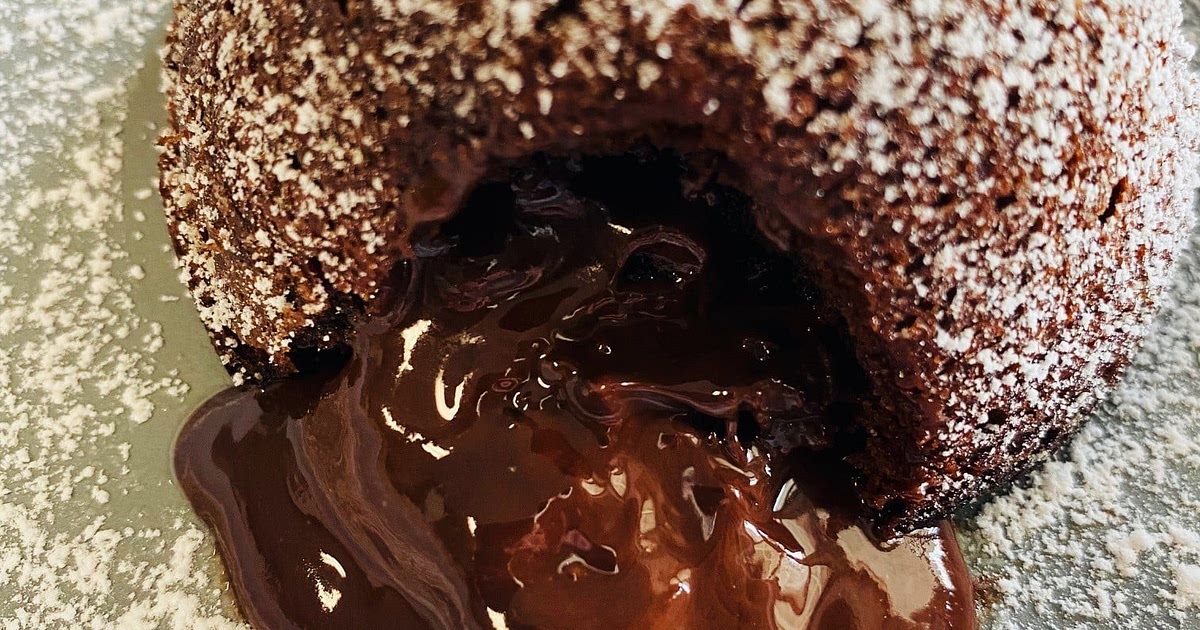 Air Fryer Lava Cakes Recipe | Samsung Food App