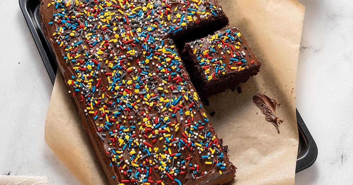 One-Bowl Chocolate Cake Recipe | Samsung Food App