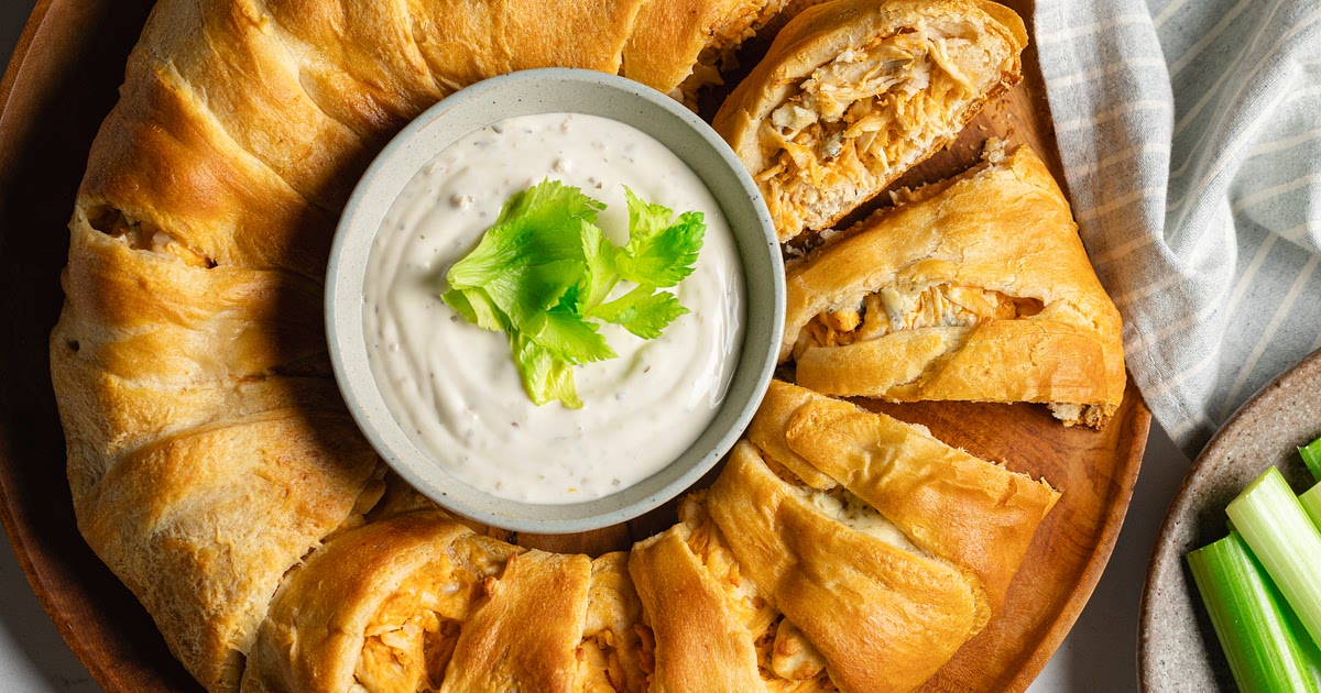 Buffalo Chicken Crescent Ring Recipe | Samsung Food App