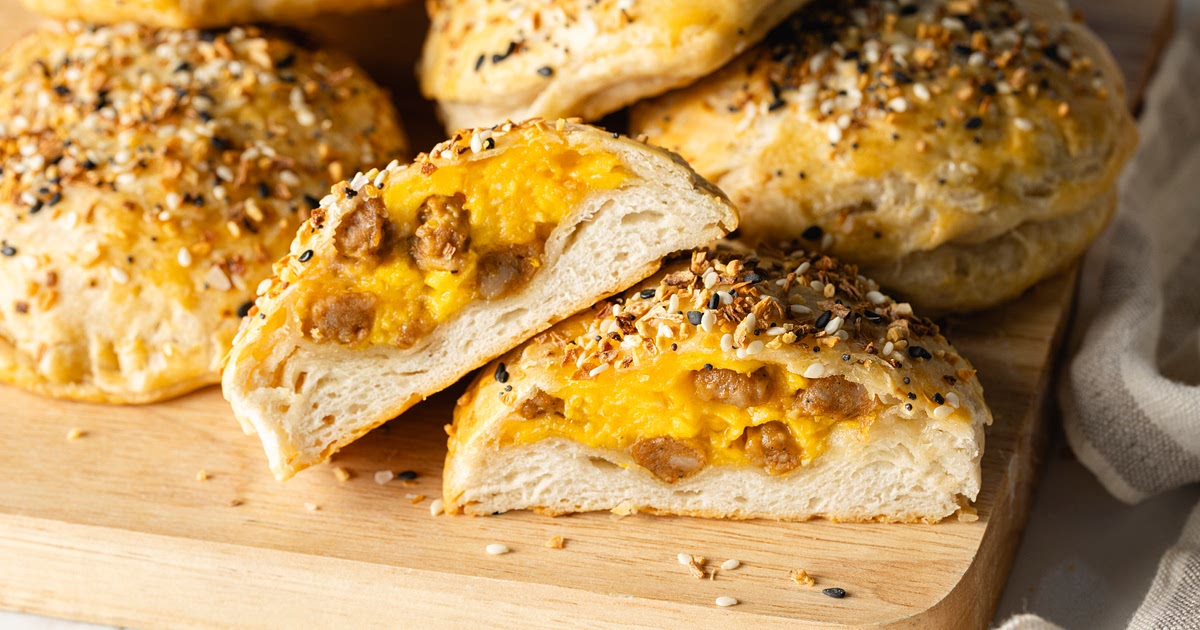 Freezer-Friendly Everything Bagel Biscuit Bombs Recipe | Samsung Food App