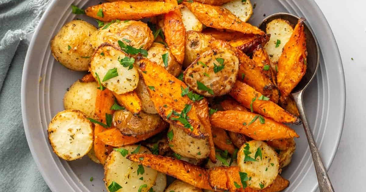 Air Fryer Carrots and Potatoes Recipe | Samsung Food App