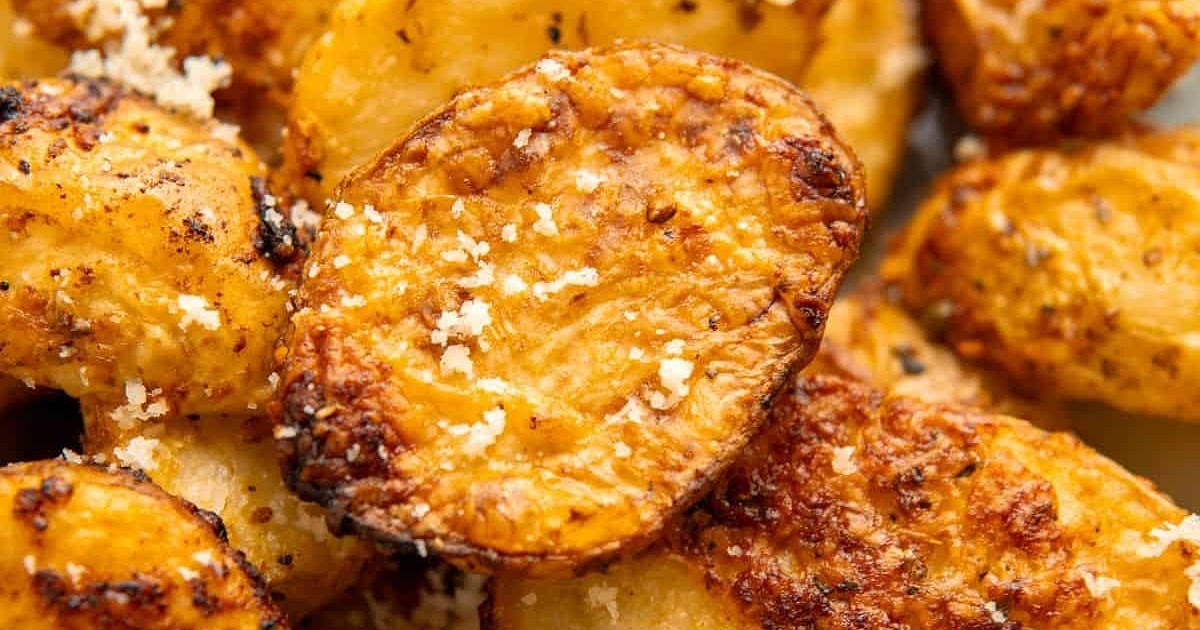 Air Fryer Parmesan Potatoes Recipe | Samsung Food App