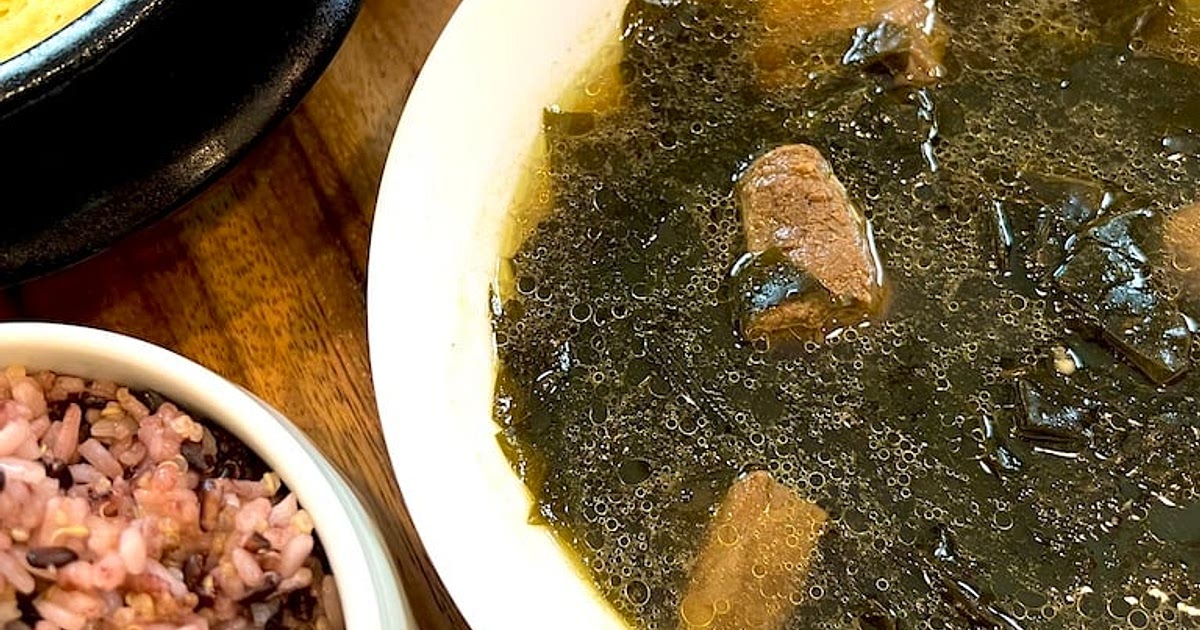 Korean Seaweed Soup (Miyeok Guk) Recipe | Samsung Food App