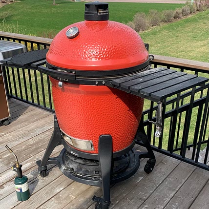 Kamado Joe Cooking