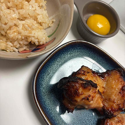 Kitty cat kitchen conversations