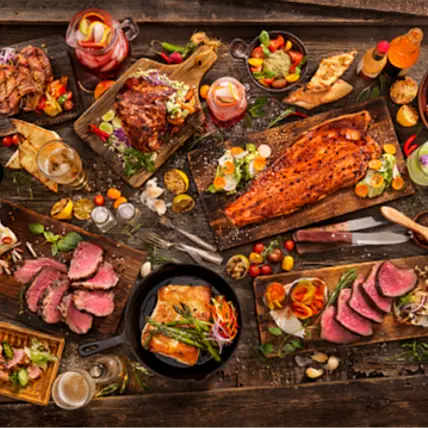 Everyone Loves Food!